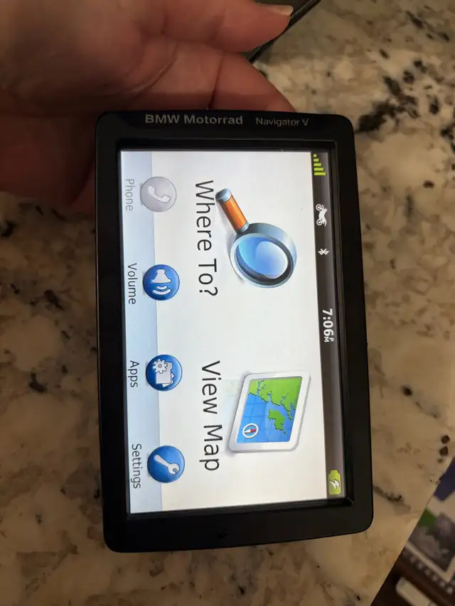 BMW Motorrad Nav V GPS motorcycle in General Electronics in Oshawa / Durham Region - Image 2