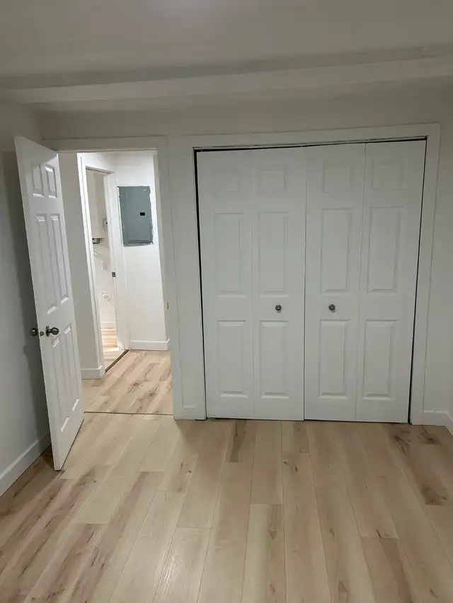 Nice 4 1/2 renovated, hot water included, quiet neighborhood