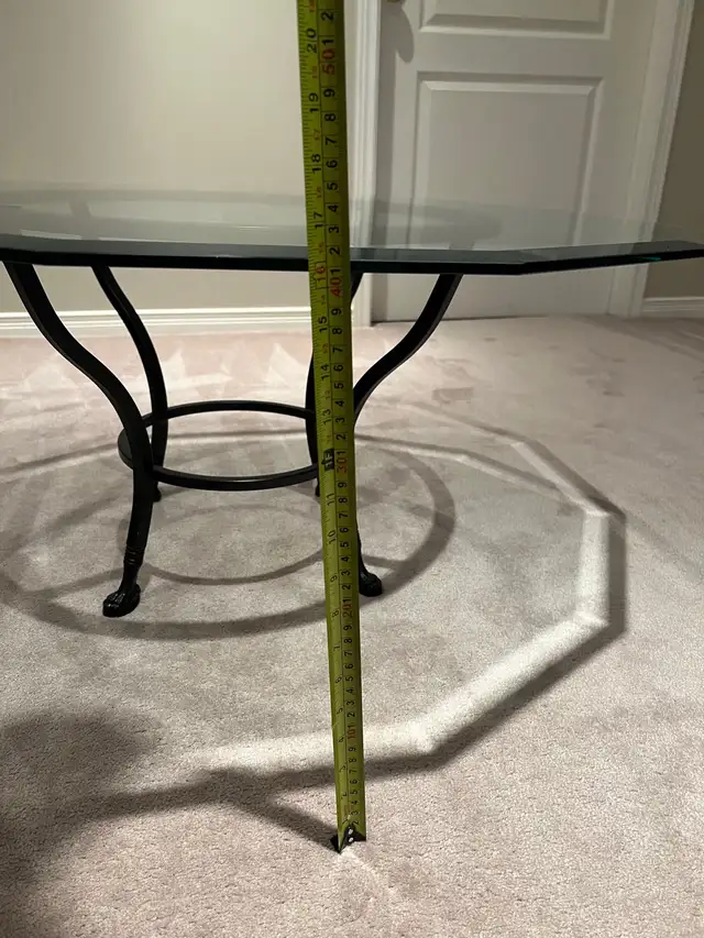 Coffee Table  in Coffee Tables in Ottawa - Image 3