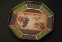 Glass dish "Country Cottage Pure Grape Jelly est. 1901"