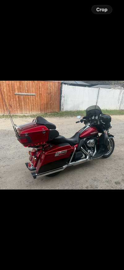 This 2013 Harley-Davidson Electra Glide Ultra Limited is a well-maintained touring motorcycle, curre...