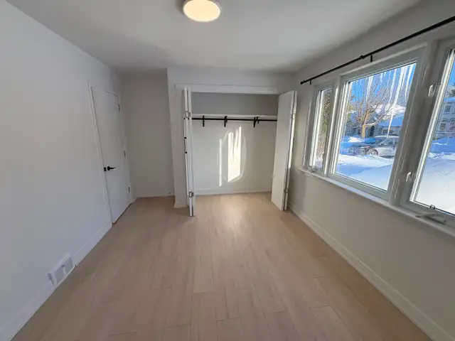 XLARGE 4 Bedroom 1.5 Bath Renovated House at Yonge and Steeles in Long Term Rentals in Markham / York Region - Image 25