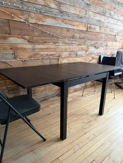 Table avec 4 chaises , View more