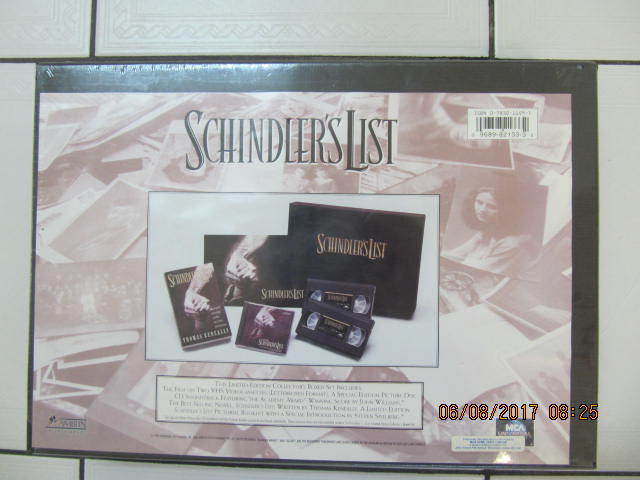Schindler's List Limited Edition Collector's Boxed Set Circa1993 in Arts & Collectibles in Mississauga / Peel Region - Image 2