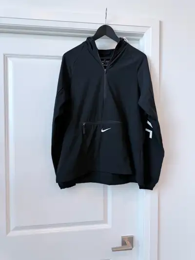 Women’s Nike Windbreaker - Black Size Small, View more