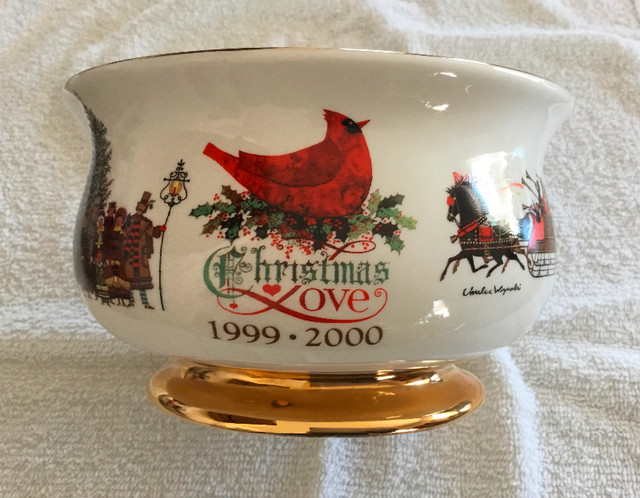 Christmas Bowl in Holiday, Event & Seasonal in Cornwall