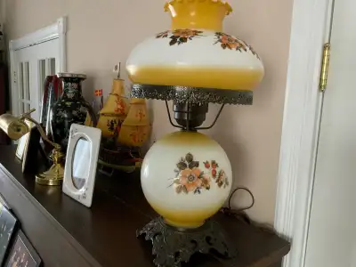 VINTAGE MILKGLASS, FLORAL, GWTW HURRICAINE PARLOR LAMP, 3-WAY, View more