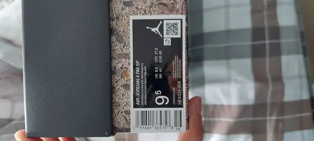 Jordan 4 RM SP size 9.5 in Men's Shoes in Mississauga / Peel Region - Image 2