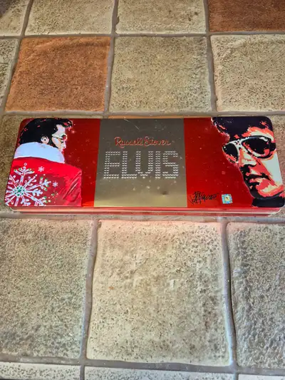 Boîte de chocolats d'Elvis  par l’artiste Joe Petruccio 2001, View more