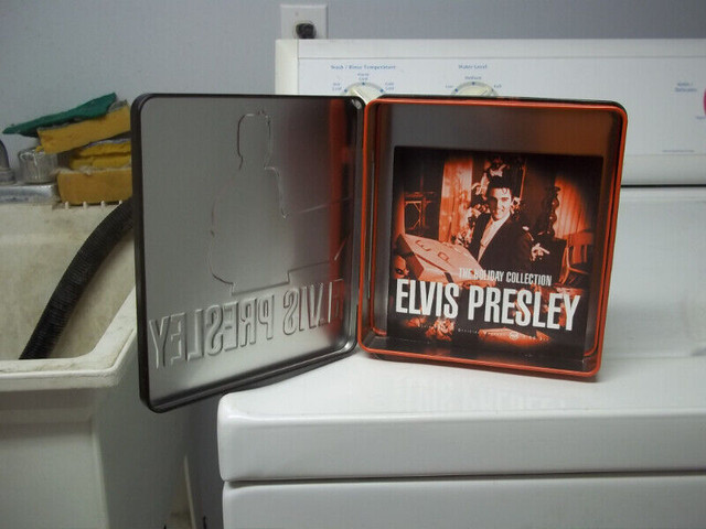 ELVIS PRESLEY - CD CASE in Arts & Collectibles in Oshawa / Durham Region - Image 2