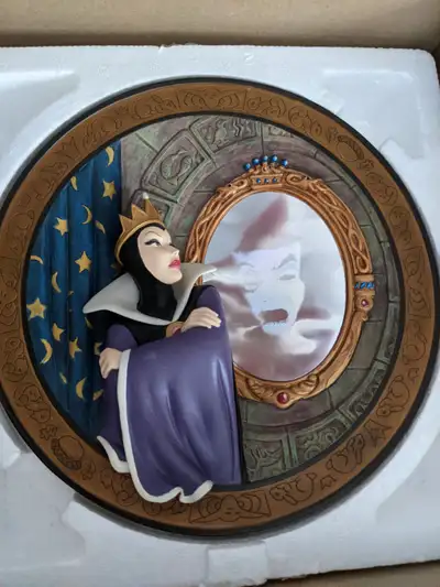 Collectible Snow white and the seven dwarfs 60th anniver plate, View more