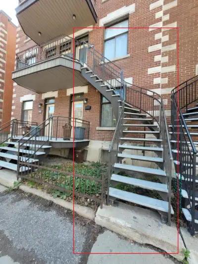 HUGE 1 Bedroom with renovated kitchen! 5069 rue Ste-Catherine E.