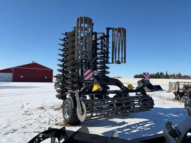 20’ New Agro-Tom Speed Disc 6 meter in Farming Equipment in Edmonton - Image 4