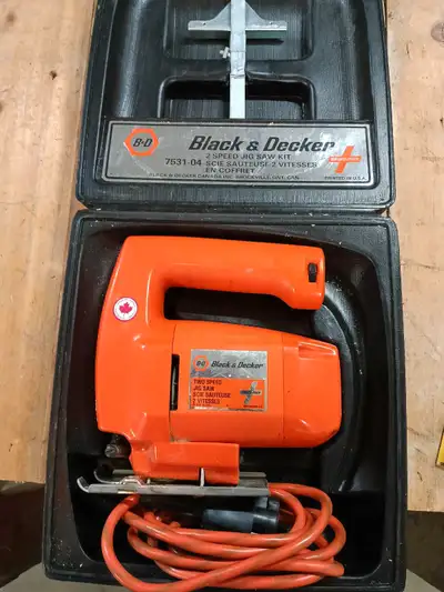 Scie sauteuse Black Decker avec 14 lames, View more