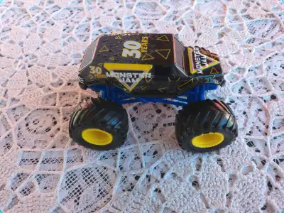 MONSTER JAM 2022 30TH ANNIVERSARY STUNT TRUCK EXCLUSIVE $40 APPROX. 4"L X 2½"H GREAT, CLEAN CONDITIO...