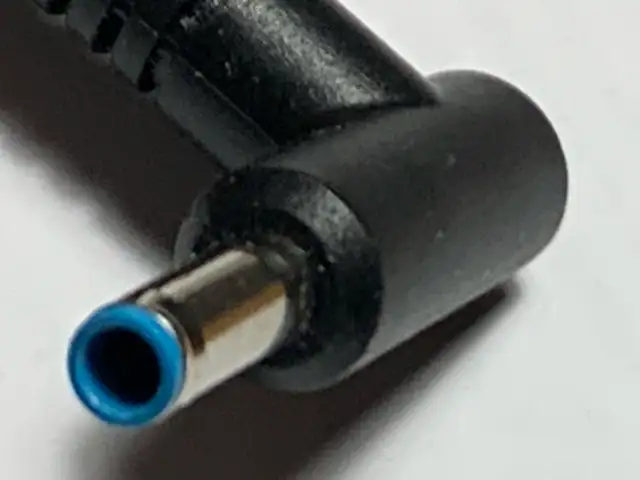 HP genuine OEM laptop adapter (blue tip) in Laptop Accessories in Oakville / Halton Region - Image 5