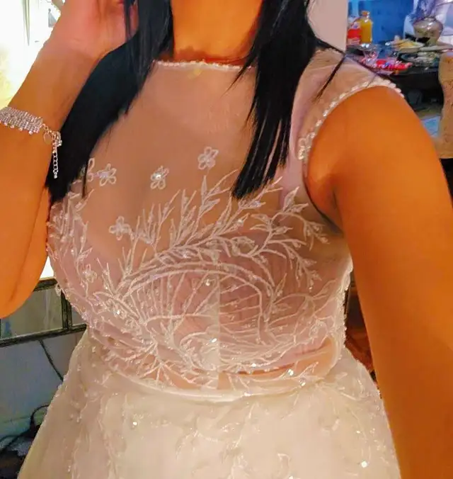 Robe de ball pr neuf coût 1500$ demande 450$ in Wedding in Longueuil / South Shore - Image 4