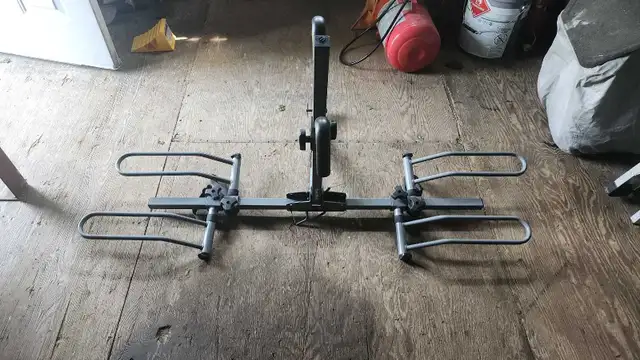 Rack à vélo  in Clothing, Shoes & Accessories in Lévis - Image 2