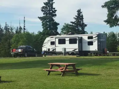 2022 Keystone Passport 2951BH – The Swiss Army Knife of RVs, in great condition. No damage, no accid...