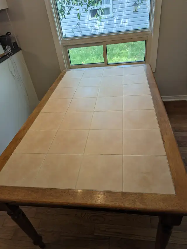 Solid Wood Traditional Dining Table – Ceramic Tile Top in Dining Tables & Sets in Mississauga / Peel Region - Image 7