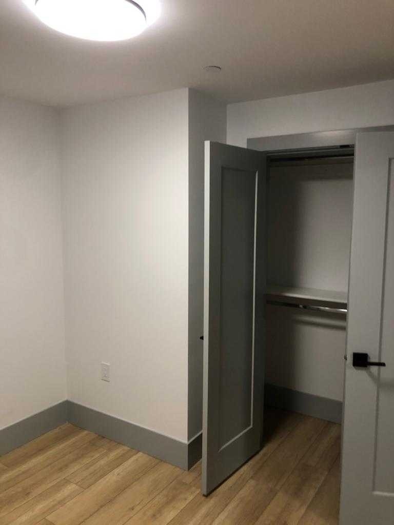 MODERN 1-BEDROOM PRIVATE SUITE — STEPS FROM COMMERCIAL BROADW 5