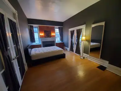 Furnished 5 minutes walking to St. Joseph’s and 1 km from UWO