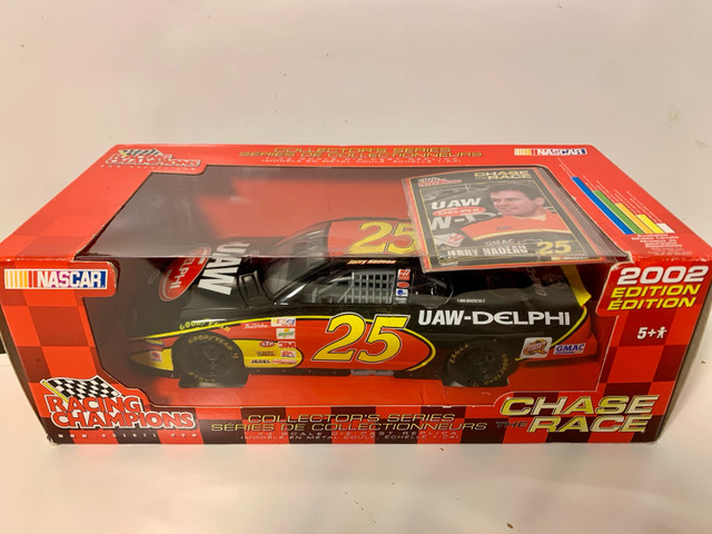 2002 Racing Champions Collector’s Series 1:24 Diecast Set of 2  in Arts & Collectibles in Guelph - Image 2