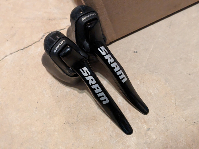 SRAM S500 Aero brake levers in Frames & Parts in Ottawa - Image 2