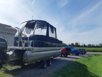 Immaculate tritoon boat for sale