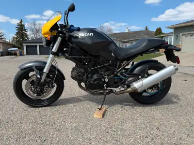 2007 monster 695 for sale. Very clean bike, and fully serviced front to back. The 2 valve air cooled...