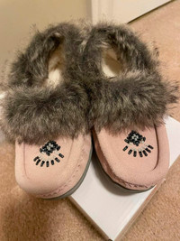SoftMoc children’s slippers/moccasins - size 1