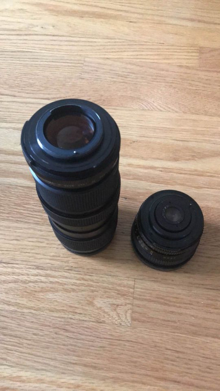 2 Vintage 35mm SLR Camera Lenses (Zoom & Wide Angle) with Cases in Cameras & Camcorders in Mississauga / Peel Region - Image 3