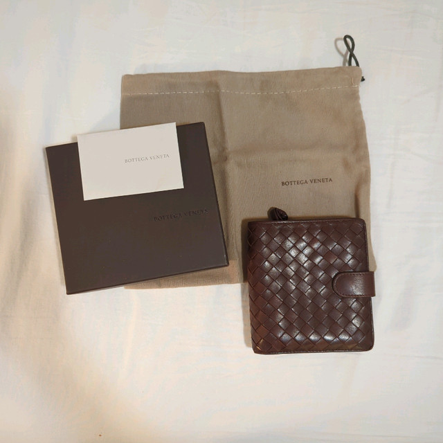Bottega Veneta brown leather wallet in Women's - Bags & Wallets in City of Toronto