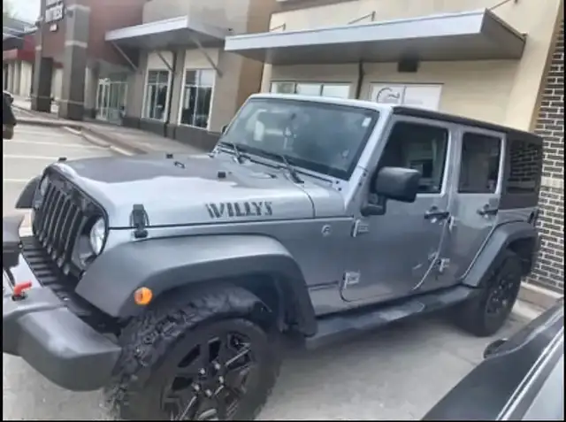 2017 Jeep Wrangler Willys581029101474959361