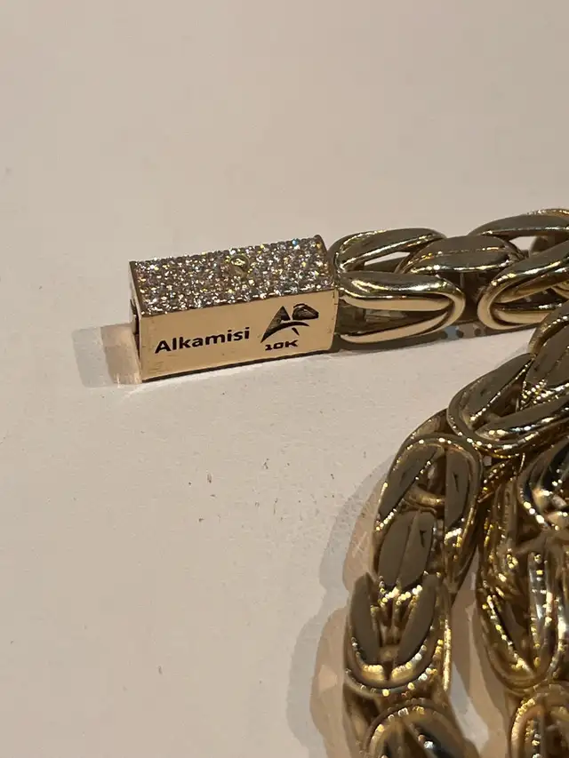 Byzantine chain 10k solid with diamond lock 62863735361921124