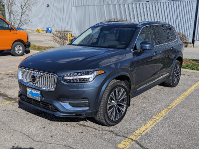 MINT CONDITION: 2022 T8 XC90 Recharge Ultimate