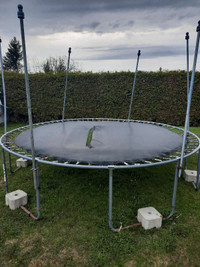 Free trampoline 