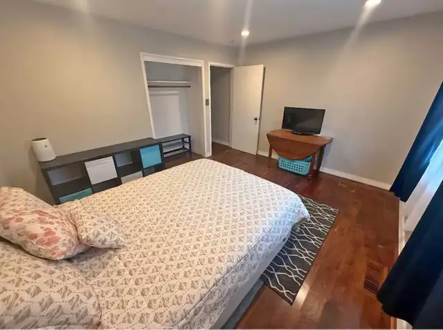 Nice Room Close to Northgate Mall