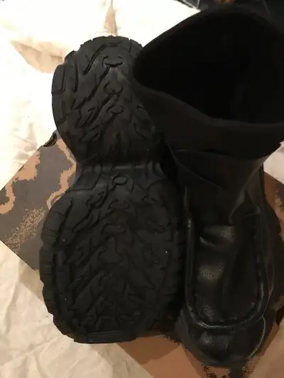 Bottes d'hiver neuves pour homme à vendre, View more