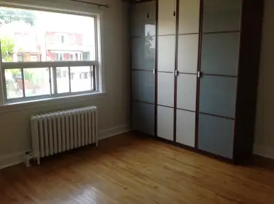 Rooms for rent at Lansdowne & Davenport