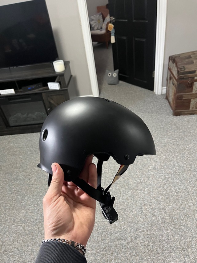 Kali helmet  in Skateboard in Sudbury - Image 3