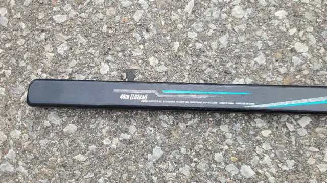 Youth Size NHL Hockey Sticks - Brand New! NHL PWR 1040 in Hockey in City of Toronto - Image 5
