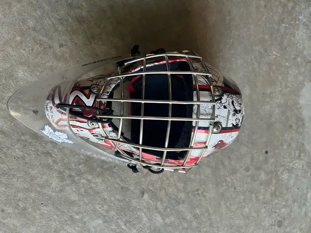 Junior goalie equipment in Hockey in City of Toronto - Image 6