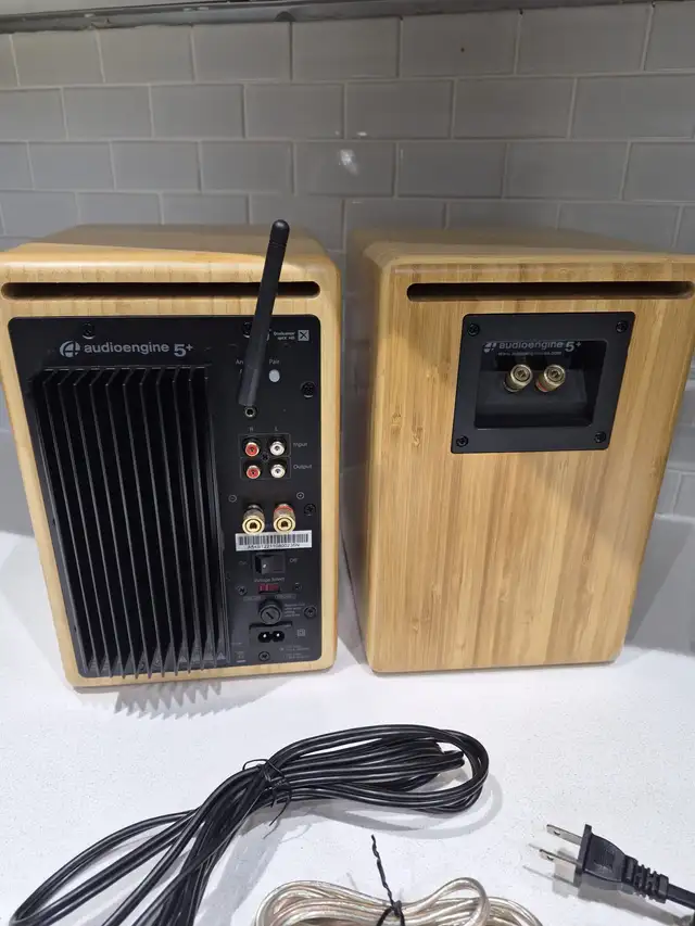 Audioengine A5+ Wireless Bluetooth Bookshelf Speakers in General Electronics in Markham / York Region - Image 7