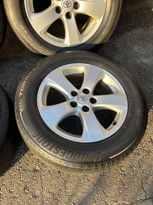 Toyota Rav4/Sienna All Season Tires on Rim 235 60 R17 in Tires & Rims in Mississauga / Peel Region - Image 3