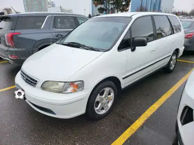 RARE, daily driver. 2.3L VTEC ENGINE. 4 cylinder engine.