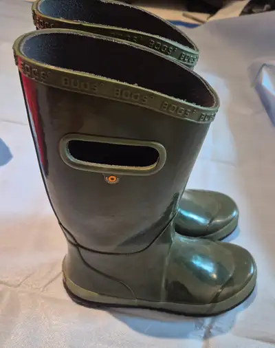 BOGS Boy rain boots. Excellent condition, like new., View more