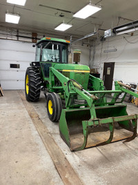 John Deere 4230 