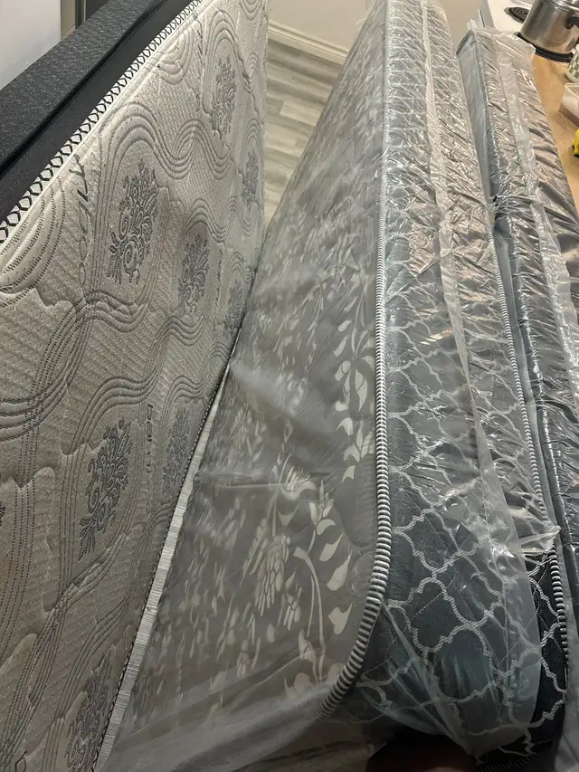 twin bed frame and two twin mattresses for 10price negotiable  in Beds & Mattresses in Oshawa / Durham Region - Image 3