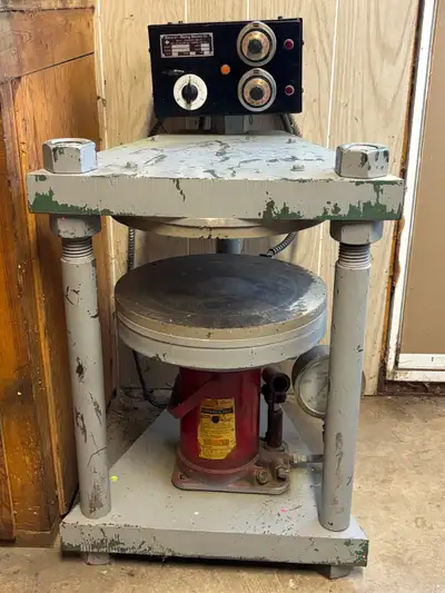 Vulcanizing press & Frames combo, View more